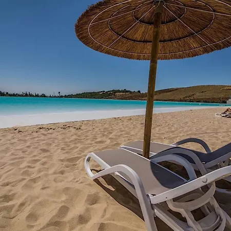 Al-1214 Alcazaba Lagoon אסטפונה