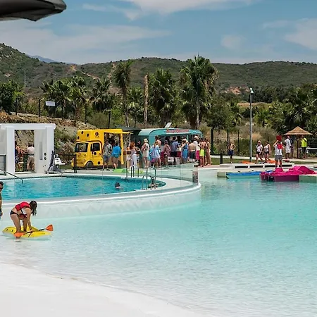 Al-1214 Alcazaba Lagoon אסטפונה